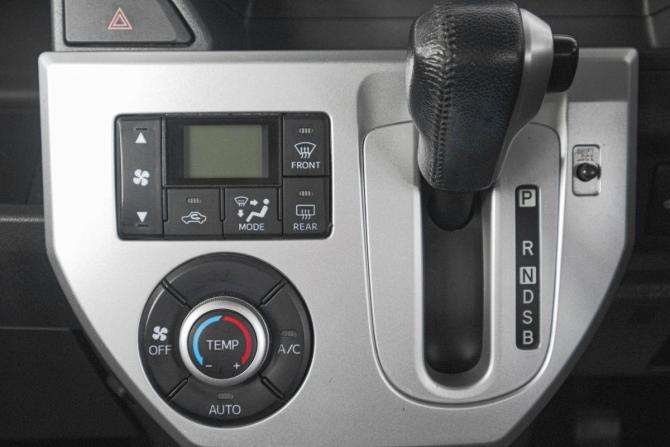 Daihatsu Wake I с пробегом 2015 года, цена 949 000 рублей, 97133 км, микровэн, Автокод Объявления