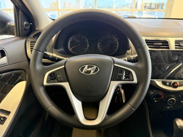 Hyundai Solaris I с пробегом 2012 года, цена 850 000 рублей, 139000 км, хэтчбек, Автокод Объявления