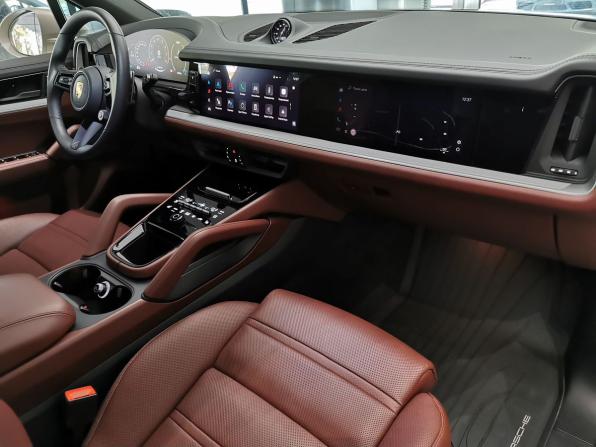 Porsche Cayenne III Рестайлинг с пробегом 2024 года, цена 14 900 000 рублей, 16857 км, внедорожник, Автокод Объявления