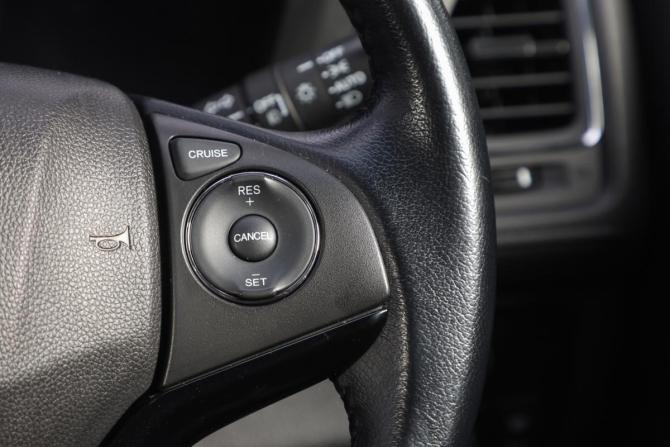 Honda Vezel I Рестайлинг с пробегом 2018 года, цена 1 999 000 рублей, 104220 км, внедорожник, Автокод Объявления