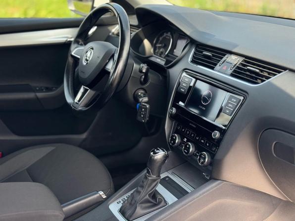 Skoda Octavia III (A7) Рестайлинг с пробегом 2020 года, цена 1 869 000 рублей, 83202 км, лифтбек, Автокод Объявления