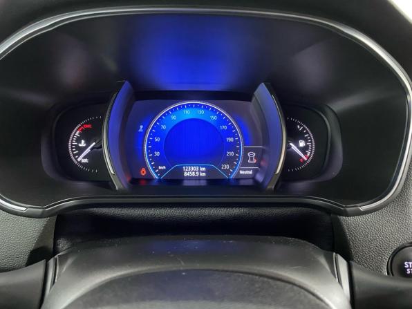 Renault Megane IV с пробегом 2019 года, цена 1 399 000 рублей, 123000 км, универсал, Автокод Объявления