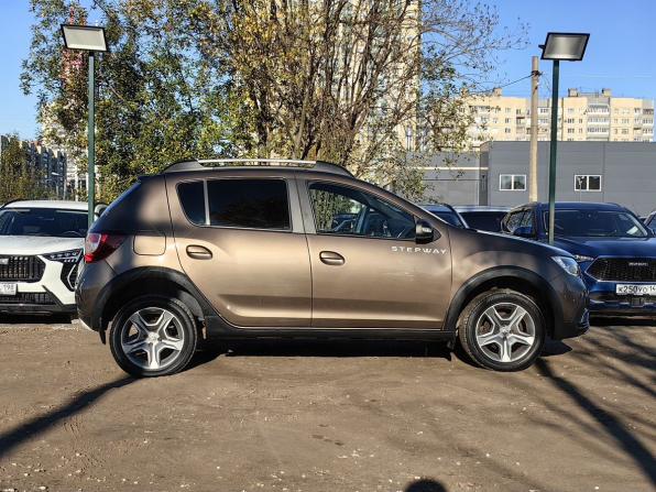 Renault Sandero II Рестайлинг с пробегом 2019 года, цена 1 229 000 рублей, 90100 км, хэтчбек, Автокод Объявления