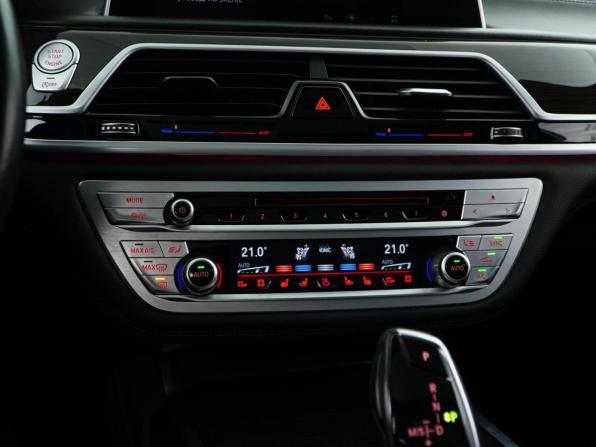 BMW 7 серии VI (G11/G12) Рестайлинг с пробегом 2019 года, цена 5 177 077 рублей, 159772 км, седан, Автокод Объявления