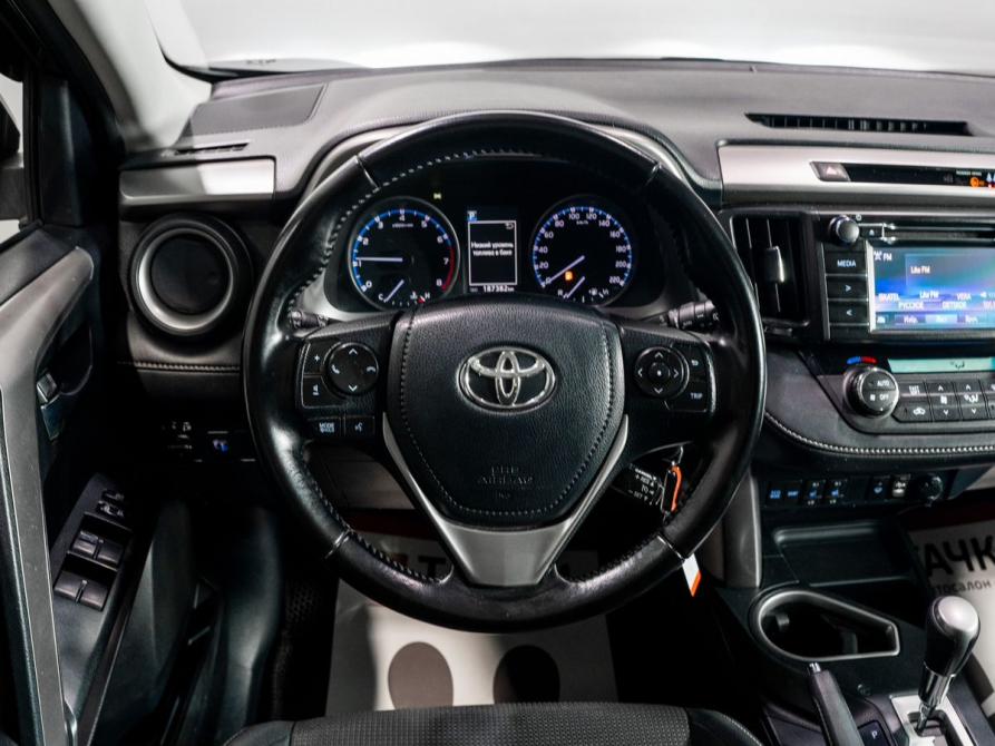 Toyota RAV4 IV (XA40) Рестайлинг Чита  - изображение 8