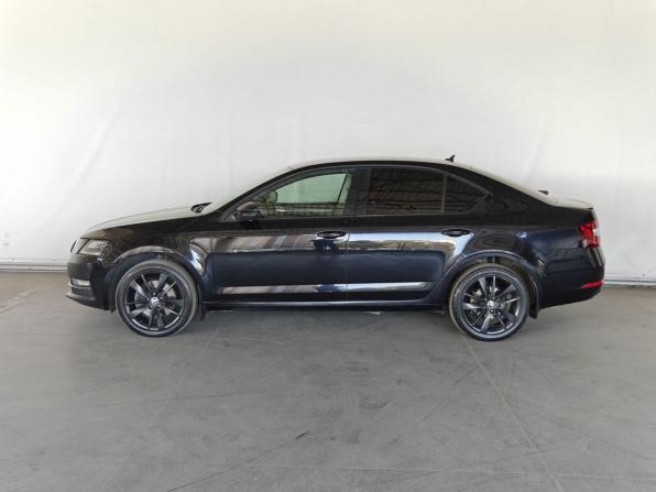 Skoda Octavia III (A7) Рестайлинг с пробегом 2018 года, цена 1 950 000 рублей, 130160 км, лифтбек, Автокод Объявления