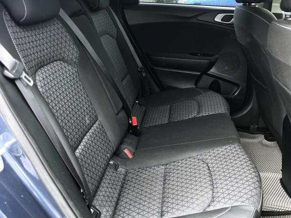 Kia Ceed III с пробегом 2018 года, цена 1 519 000 рублей, 68000 км, хэтчбек, Автокод Объявления