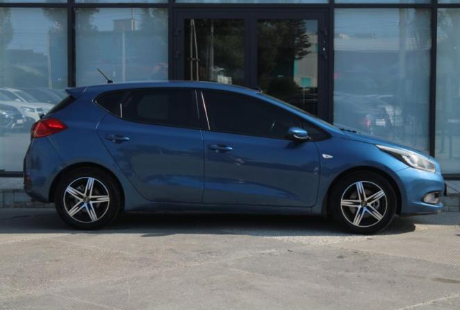 Kia Ceed II с пробегом 2012 года, цена 890 000 рублей, 74874 км, хэтчбек, Автокод Объявления