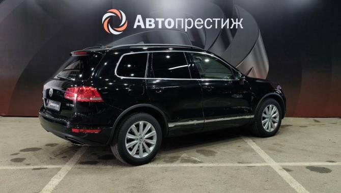 Volkswagen Touareg II с пробегом 2011 года, цена 1 940 000 рублей, 278833 км, внедорожник, Автокод Объявления
