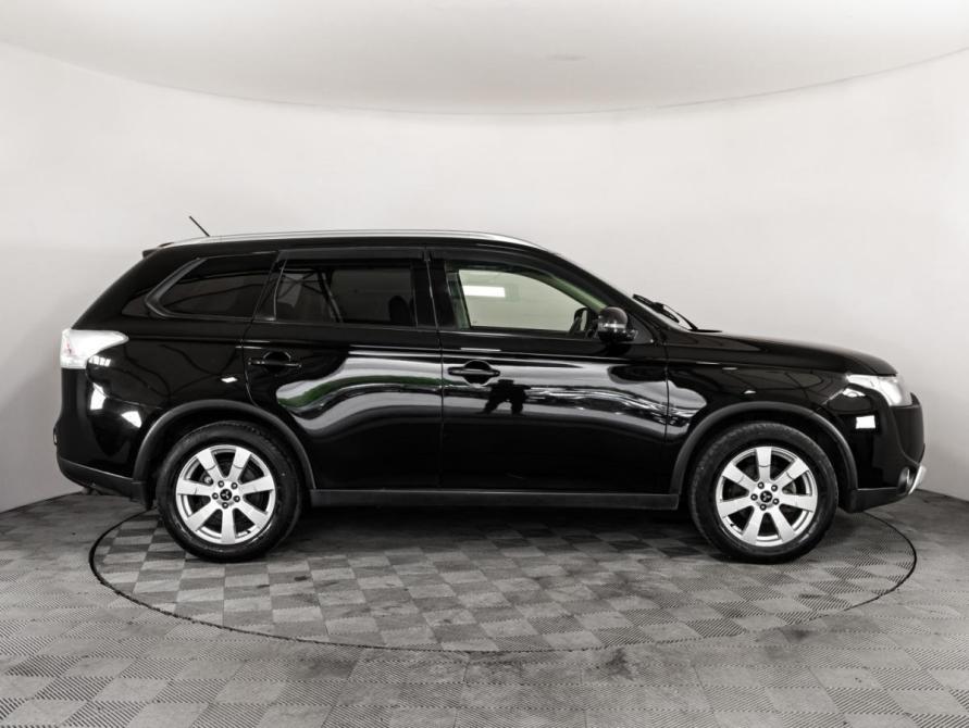 Mitsubishi Outlander III Рестайлинг Санкт-Петербург  - изображение 4