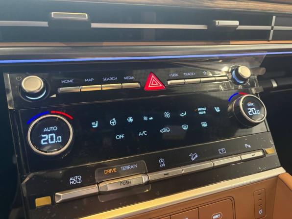 Новый Hyundai Santa Fe V (MX5) 2025 года, цена 5 990 000 рублей, внедорожник, Автокод Объявления