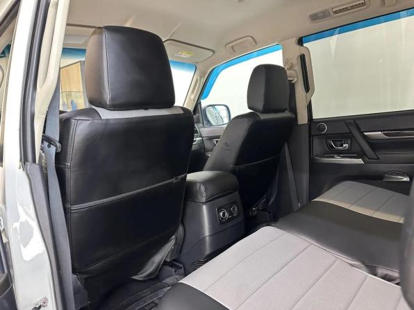 Mitsubishi Pajero IV Рестайлинг 2 с пробегом 2019 года, цена 3 785 000 рублей, 124027 км, внедорожник, Автокод Объявления