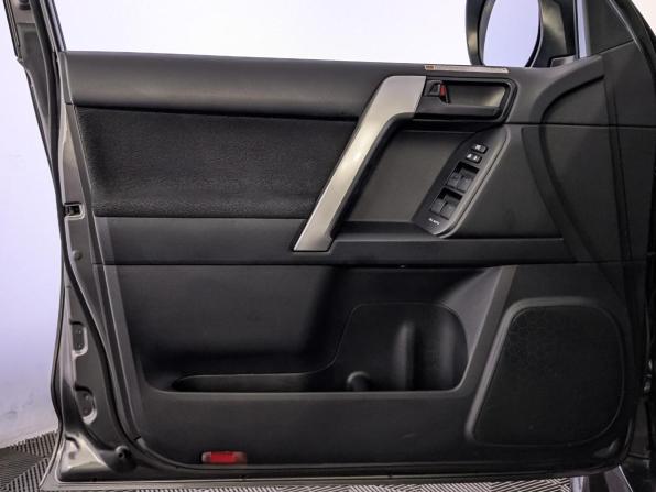 Toyota Land Cruiser Prado 150 Series Рестайлинг 3 с пробегом 2021 года, цена 6 420 000 рублей, 46294 км, внедорожник, Автокод Объявления