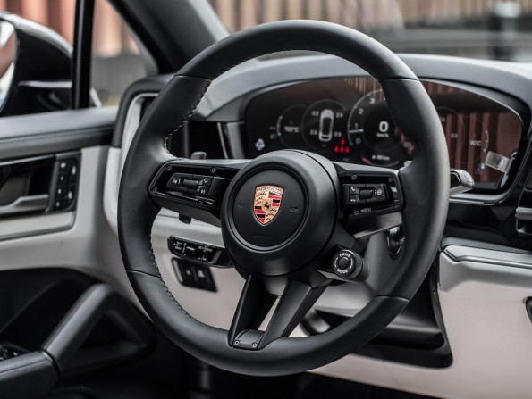 Новый Porsche Cayenne III Рестайлинг 2024 года, цена 26 900 000 рублей, внедорожник, Автокод Объявления
