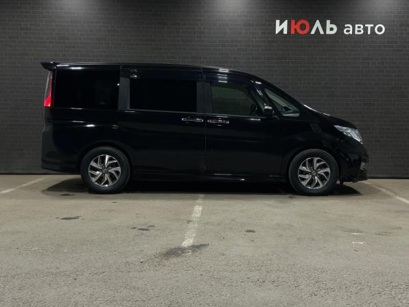 Honda Stepwgn V с пробегом 2015 года, цена 1 880 000 рублей, 100063 км, минивэн, Автокод Объявления