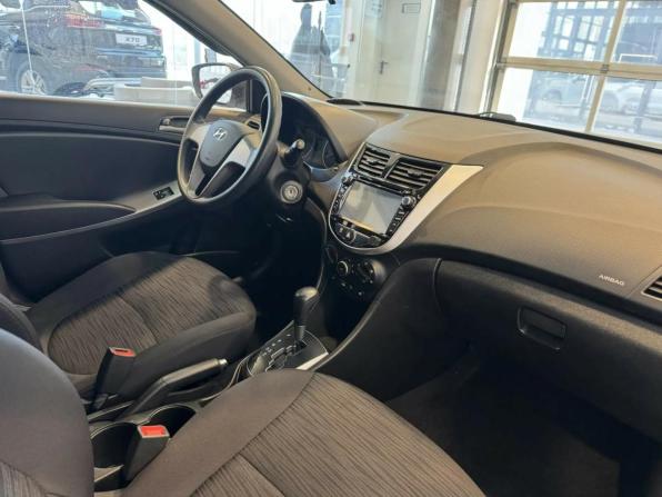 Hyundai Solaris I Рестайлинг с пробегом 2015 года, цена 950 000 рублей, 129866 км, седан, Автокод Объявления