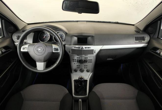 Opel Astra H Рестайлинг с пробегом 2010 года, цена 490 000 рублей, 228899 км, седан, Автокод Объявления