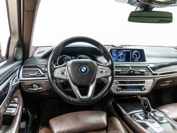 BMW 7 серии VI (G11/G12) с пробегом 2016 года, цена 3 098 000 рублей, 253653 км, седан, Автокод Объявления