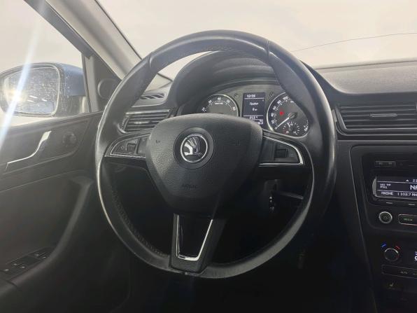 Skoda Rapid I с пробегом 2015 года, цена 779 000 рублей, 229258 км, лифтбек, Автокод Объявления