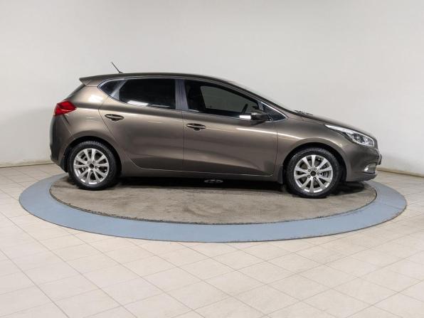 Kia Ceed II с пробегом 2013 года, цена 1 099 900 рублей, 230000 км, хэтчбек, Автокод Объявления