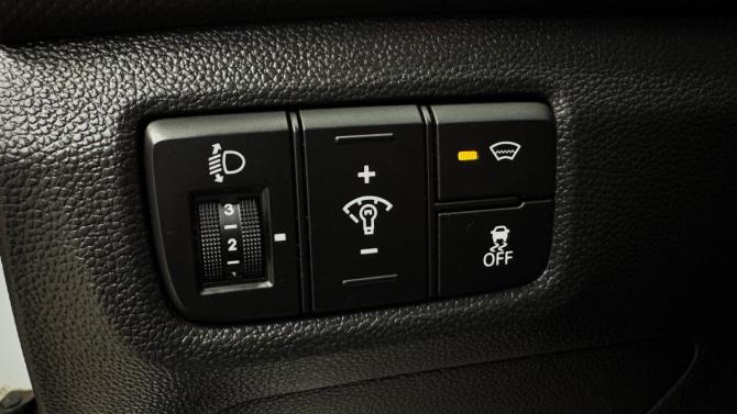 Hyundai Creta I с пробегом 2018 года, цена 1 700 000 рублей, 105739 км, внедорожник, Автокод Объявления