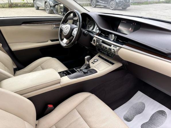 Lexus ES VI Рестайлинг с пробегом 2015 года, цена 2 590 000 рублей, 129000 км, седан, Автокод Объявления