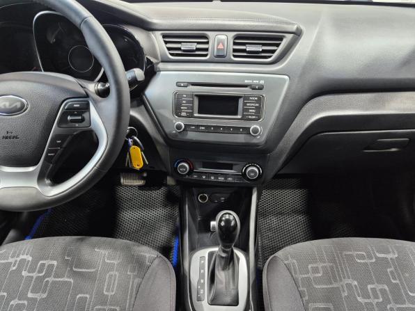 Kia Rio III Рестайлинг с пробегом 2016 года, цена 1 099 000 рублей, 96504 км, хэтчбек, Автокод Объявления
