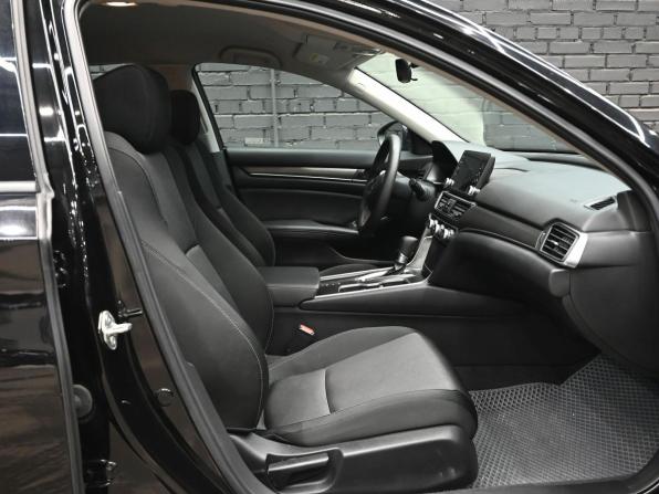 Honda Accord X с пробегом 2020 года, цена 2 185 000 рублей, 107826 км, седан, Автокод Объявления