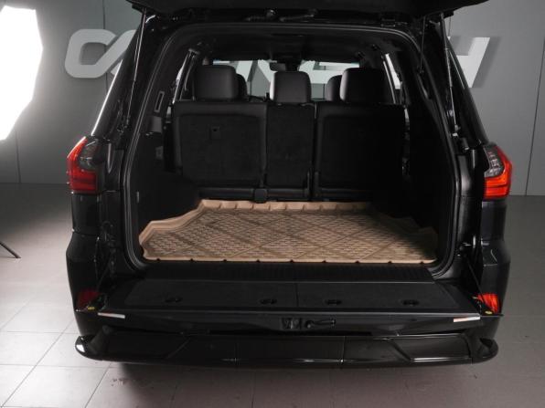 Lexus LX III Рестайлинг 2 с пробегом 2018 года, цена 9 860 000 рублей, 63737 км, внедорожник, Автокод Объявления