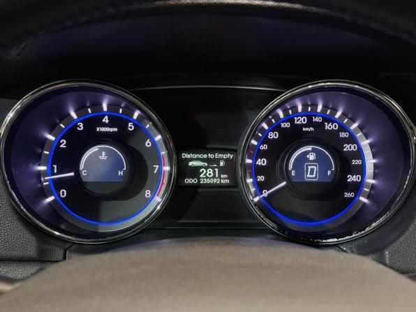 Hyundai Sonata VI (YF) с пробегом 2011 года, цена 1 175 000 рублей, 235092 км, седан, Автокод Объявления