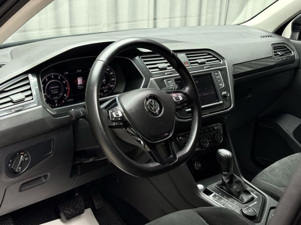 Volkswagen Tiguan II с пробегом 2017 года, цена 2 699 000 рублей, 156000 км, внедорожник, Автокод Объявления