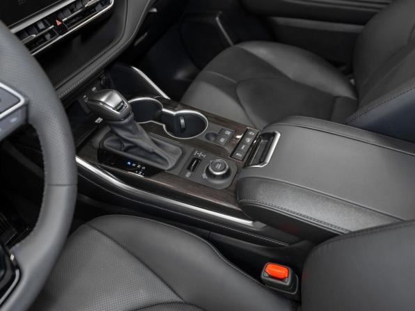 Toyota Highlander IV (XU70) с пробегом 2026 года, цена 5 850 000 рублей, 30 км, внедорожник, Автокод Объявления