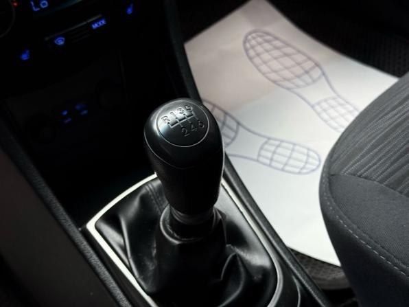 Hyundai Solaris I Рестайлинг с пробегом 2016 года, цена 1 019 000 рублей, 183691 км, седан, Автокод Объявления