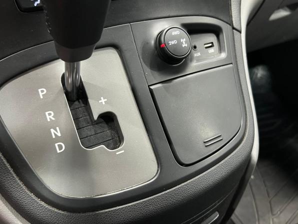 Hyundai Grand Starex I Рестайлинг с пробегом 2017 года, цена 2 285 000 рублей, 238500 км, минивэн, Автокод Объявления