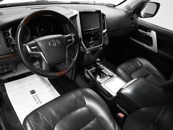 Toyota Land Cruiser 200 Series Рестайлинг 2 с пробегом 2015 года, цена 5 450 000 рублей, 170541 км, внедорожник, Автокод Объявления