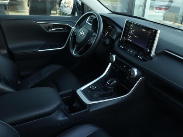 Toyota RAV4 V (XA50) с пробегом 2021 года, цена 3 324 000 рублей, 119741 км, внедорожник, Автокод Объявления