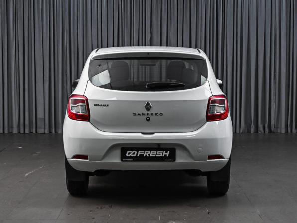 Renault Sandero II Рестайлинг с пробегом 2018 года, цена 854 000 рублей, 169648 км, хэтчбек, Автокод Объявления