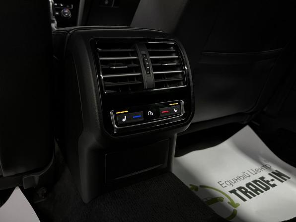 Volkswagen Passat B8 с пробегом 2015 года, цена 1 620 000 рублей, 234429 км, седан, Автокод Объявления