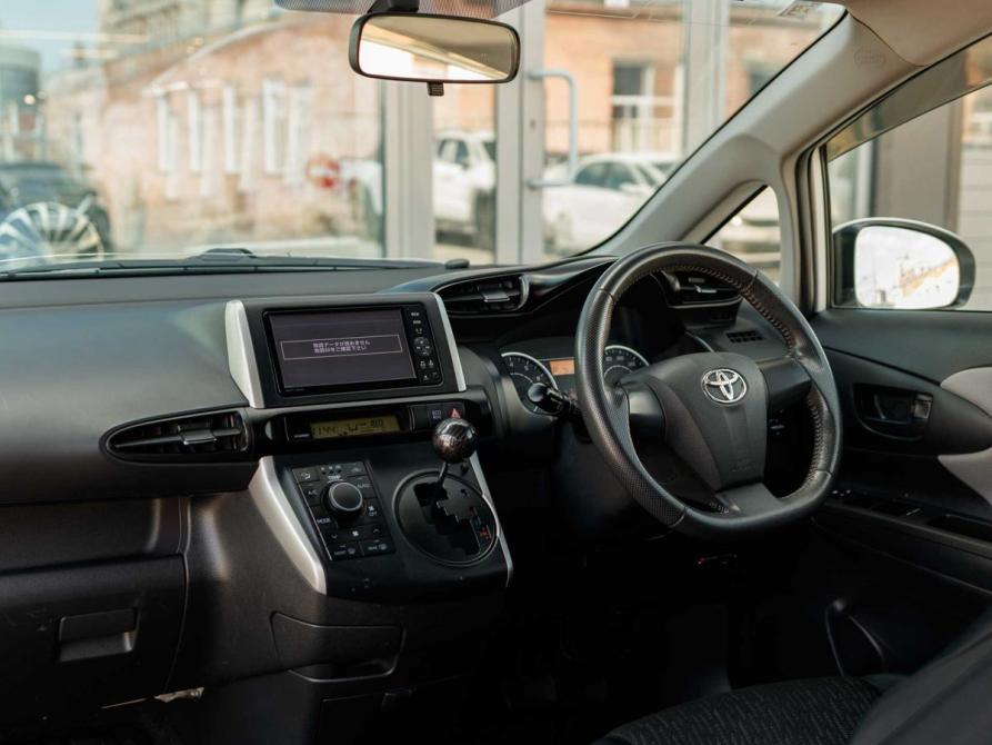Toyota Wish II Рестайлинг Новосибирск  - изображение 10