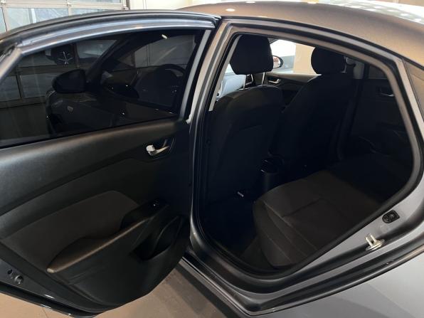Hyundai Solaris II с пробегом 2018 года, цена 1 254 000 рублей, 138926 км, седан, Автокод Объявления