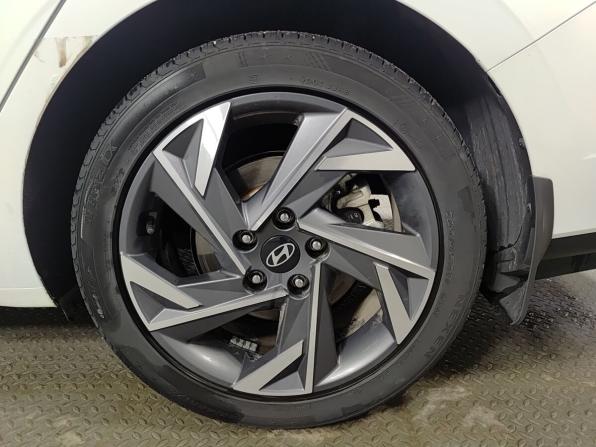 Hyundai Elantra VII (CN7) Рестайлинг с пробегом 2023 года, цена 2 250 000 рублей, 63886 км, седан, Автокод Объявления