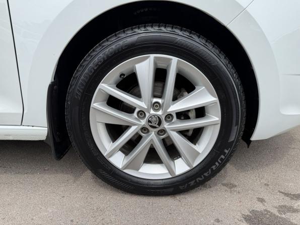 Skoda Rapid I Рестайлинг с пробегом 2019 года, цена 1 423 000 рублей, 55095 км, лифтбек, Автокод Объявления