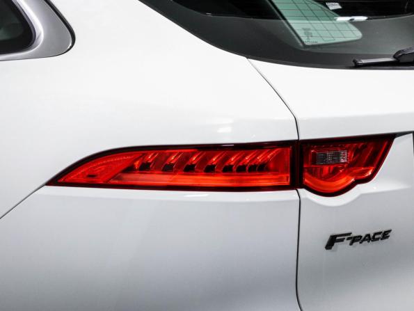 Jaguar F-Pace I с пробегом 2019 года, цена 3 440 000 рублей, 100028 км, внедорожник, Автокод Объявления