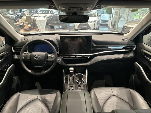 Toyota Highlander IV (XU70) с пробегом 2025 года, цена 4 955 000 рублей, 8601 км, внедорожник, Автокод Объявления