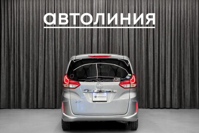 Honda Freed II Рестайлинг с пробегом 2019 года, цена 1 450 000 рублей, 131000 км, компактвэн, Автокод Объявления