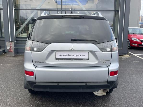 Mitsubishi Outlander II с пробегом 2008 года, цена 890 000 рублей, 230000 км, внедорожник, Автокод Объявления