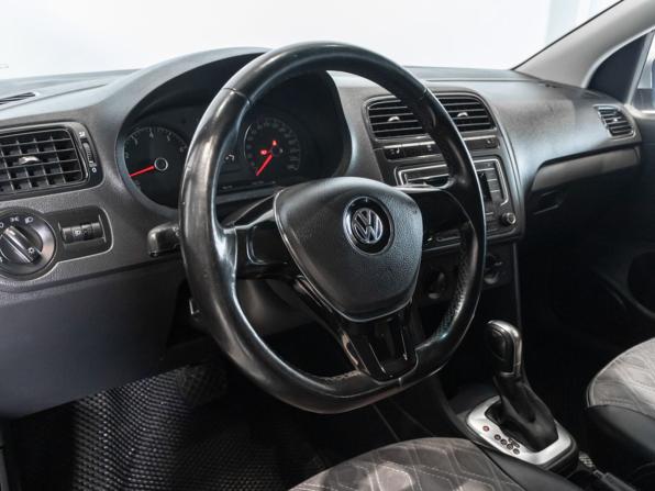 Volkswagen Polo V Рестайлинг с пробегом 2016 года, цена 1 135 000 рублей, 153337 км, седан, Автокод Объявления