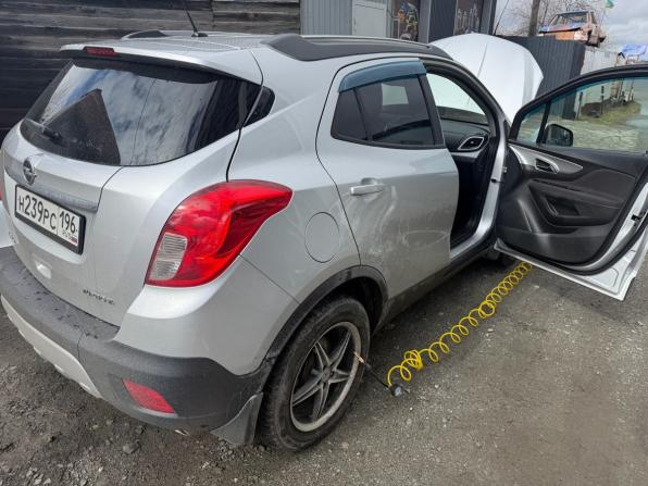 Opel Mokka I с пробегом 2013 года, цена 967 000 рублей, 115000 км, внедорожник, Автокод Объявления