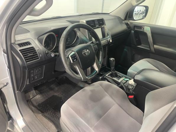 Toyota Land Cruiser Prado 150 Series с пробегом 2012 года, цена 2 999 999 рублей, 333333 км, внедорожник, Автокод Объявления