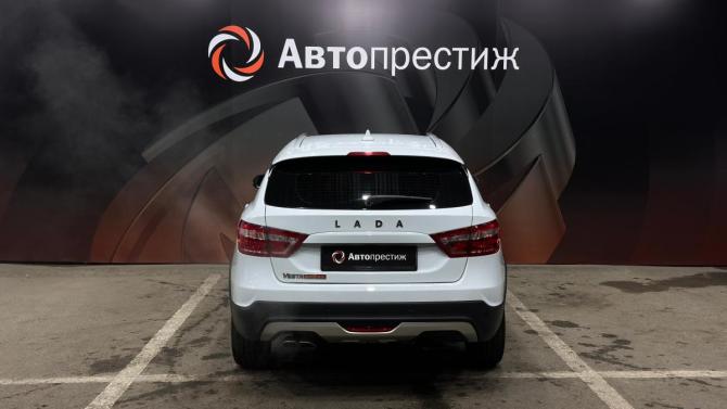 Lada (ВАЗ) Vesta I с пробегом 2021 года, цена 1 330 000 рублей, 65600 км, универсал, Автокод Объявления